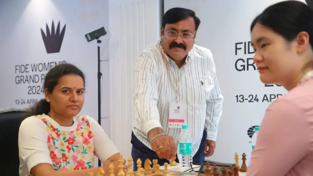 Humpy Koneru Defeated Zhu Jiner, WGP इंडिया में दो राउंड पहले शीर्ष पर कब्जा!
